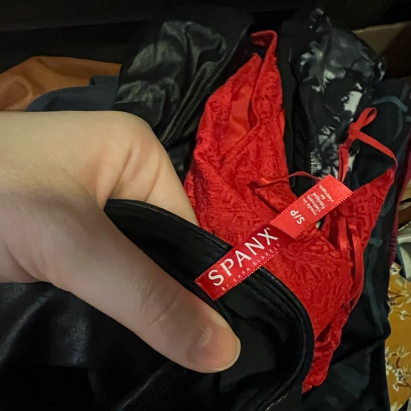 Spanx faux leather leggings - Picture 3 of 3